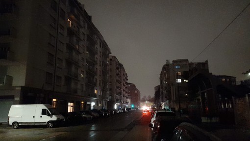 Black out, l’ira dei negozianti: “Stupiti che il sistema elettrico non fosse pronto”