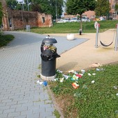 "Gran parte delle risorse sono per atti vandalici": ecco quanto ci costano cestini sfondati e panchine danneggiate