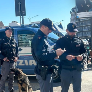 Piazza Bengasi, tre arresti per spaccio e decine di sanzioni nel quartiere
