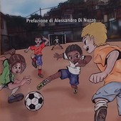 La copertina di &quot;Eravamo piccoli Pelè&quot;, ultima fatica letteraria di Darwin Pastorin