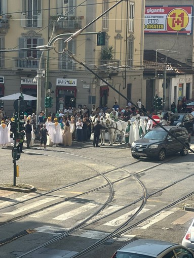 Matrimonio con carrozza e cavalli in corso Giulio Cesare