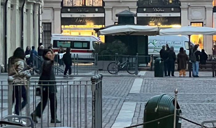 Baby gang in azione nel centro, aggredito un ragazzo: &quot;Grondava sangue&quot;