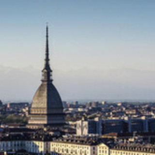 "torino:". Ancora polemica sul nuovo city brand: ecco quanto è costato "torino:". Ancora polemica sul nuovo city brand: ecco quanto è costato