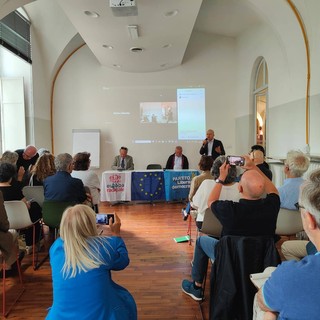 Un momento della conferenza di questa mattina