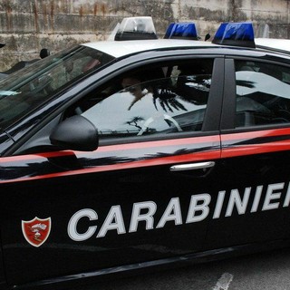 Villanova Canavese, taglia la strada a un motociclista e scappa senza prestare soccorso: denunciato un 42enne