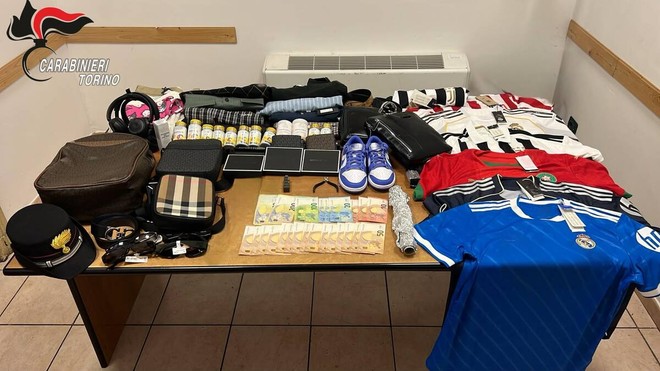 La merce scoperta dopo un controllo dei carabinieri di San Salvario