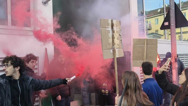 Torino for Gaza occupa la sede de La Stampa