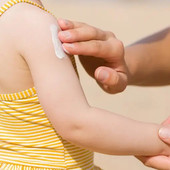 Bambini e sole: come proteggere la pelle? Bambini e sole: come proteggere la pelle?