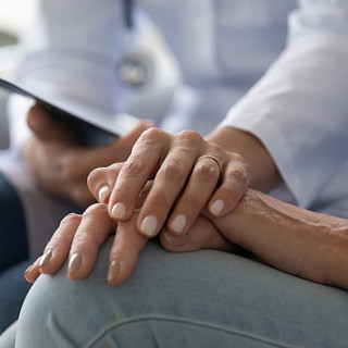 Sanità piemontese, l'allarme del PD sulle cure palliative: "Coperto solo il cinquanta per cento degli aventi diritto"