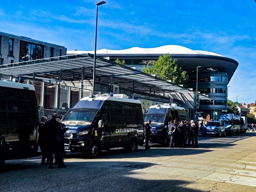 Tensioni al Campus Einaudi per il primo giorno di lezioni Tensioni al Campus Einaudi per il primo giorno di lezioni