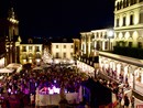Il grande pubblico che ha affollato il centro storico di Moncalieri Il grande pubblico che ha affollato il centro storico di Moncalieri