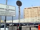Violenza in carcere, detenuto aggredisce e tenta di soffocare un agente di polizia penitenziaria Violenza in carcere, detenuto aggredisce e tenta di soffocare un agente di polizia penitenziaria