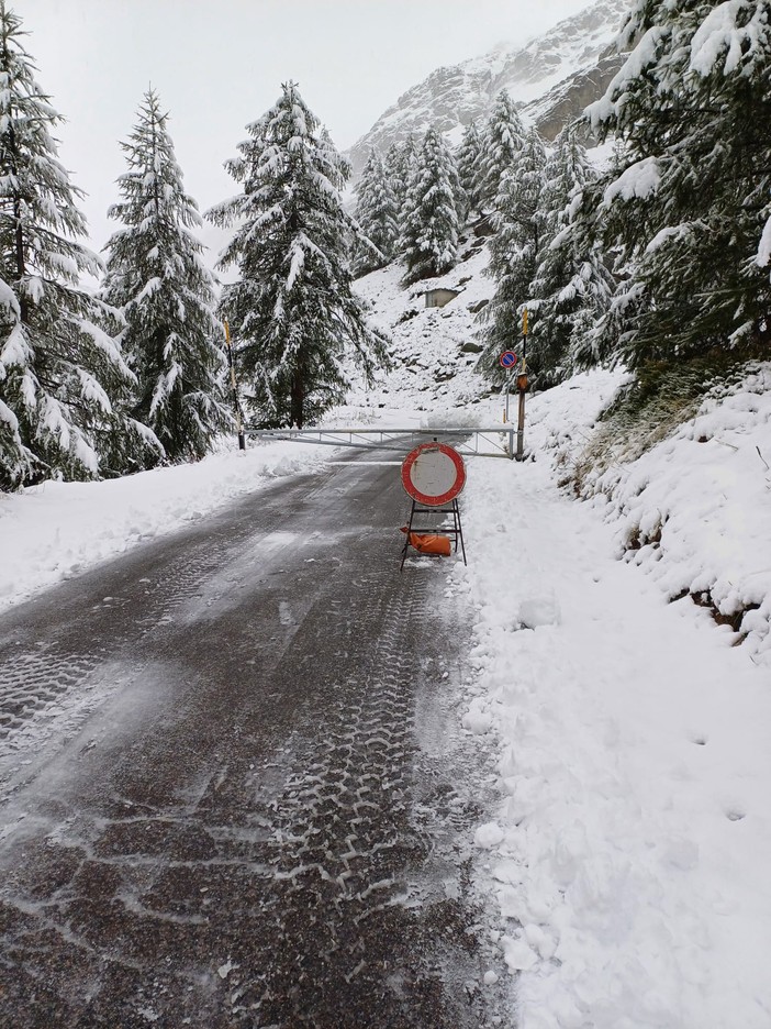 Strada chiusa per neve