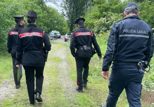 Carabinieri e Polizia locale di Nichelino impegnati in un controllo