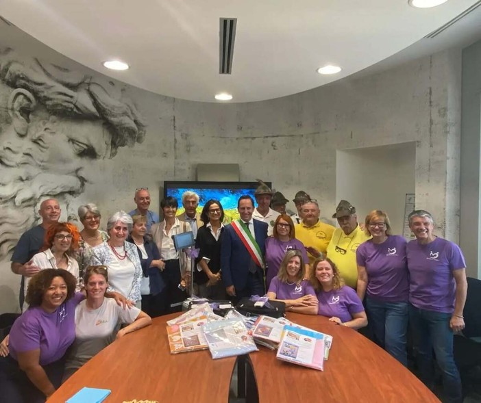 Donazione all'ospedale Sant'Anna Donazione all'ospedale Sant'Anna