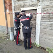 Colpisce la mamma con una sparachiodi alla testa. In un audio: "La uccido"