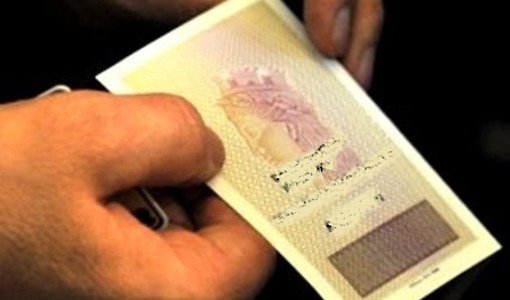 Addio carta d'identità cartacea (foto d'archivio)