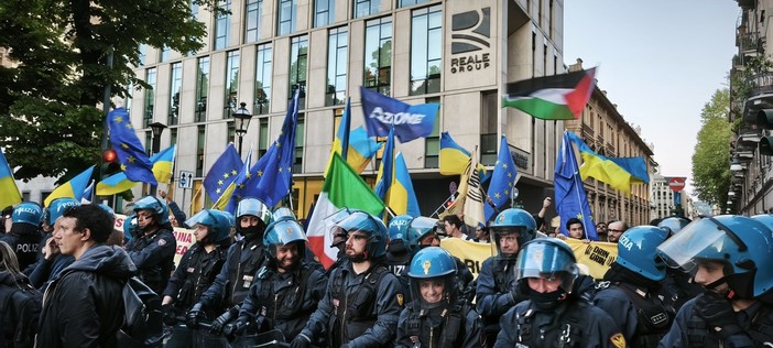 Momenti di tensione durante il corteo