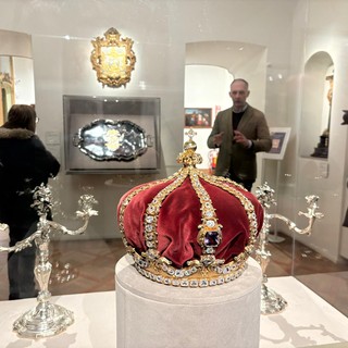 Da Napoli a Torino: la corona di Re Carlo III di Borbone in mostra al Museo Accorsi Ometto