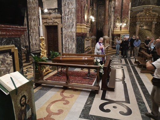 Si è tenuta nel pomeriggio di oggi la camera ardente del monsignor Nosiglia