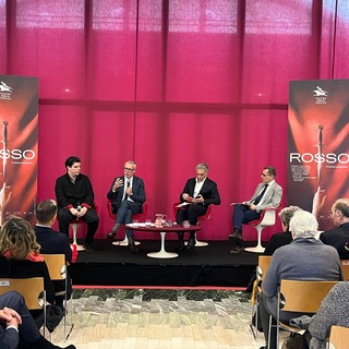 Il Regio si veste di “rosso” per una stagione di sangue, amore e passione