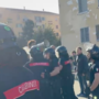 Un momento della contestazione al ministro Valditara