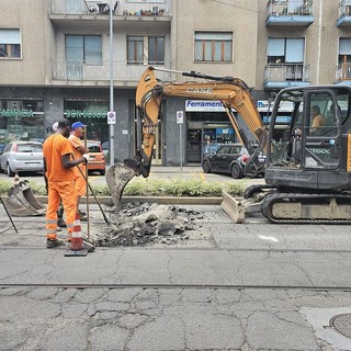 Al via i lavori ai binari di via Cigna, tre linee Gtt cambiano percorso: i dettagli