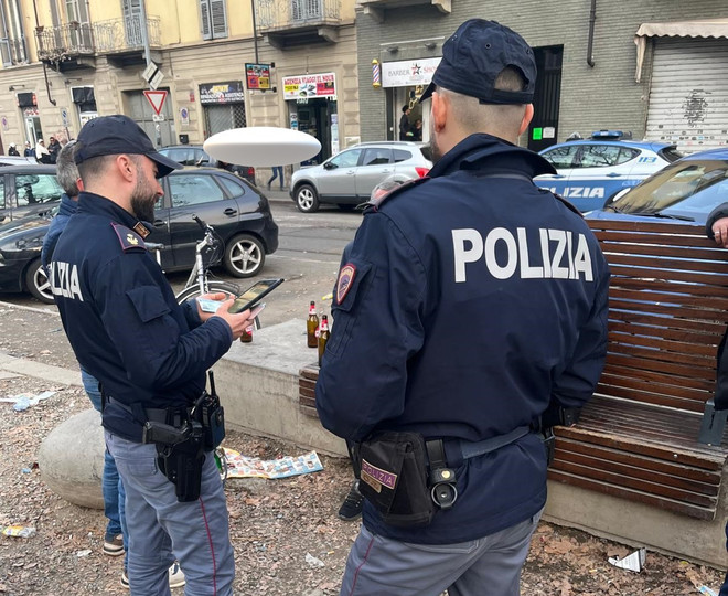 La denuncia del sindacato di polizia: "Operatori di polizia accerchiati durante un arresto"