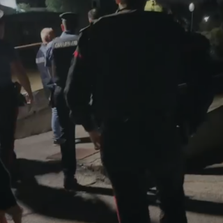 Intervento dei carabinieri alle prime luci dell'alba