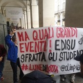 Universiadi, contestazione di una decina di studenti di 'Cambiare rotta'