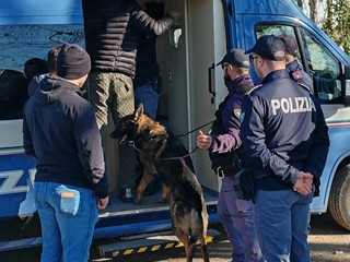 Controlli da parte delle forze dell'ordine a Torino