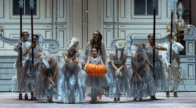 Tre debutti al Regio per la "Cenerentola" di Rossini