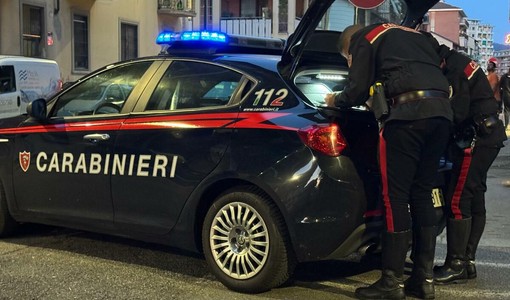 Controlli dei carabinieri in corso Giulio Cesare