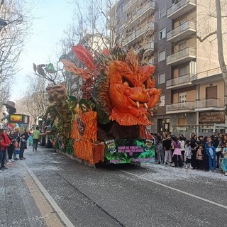 Maschere, coriandoli e carri: tutto pronto a Beinasco per il gran finale del Carnevale (foto d'archivio)