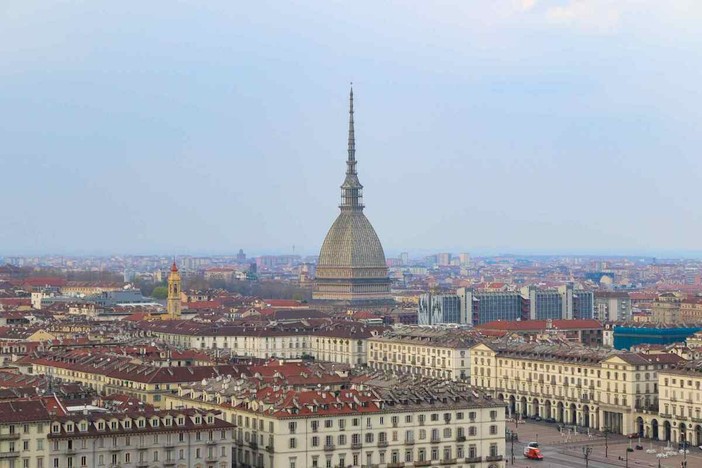 Torino riscopre i suoi simboli: le bandiere Torino riscopre i suoi simboli: le bandiere