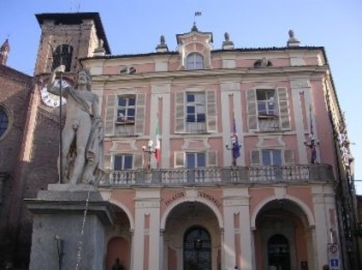 Un'immagine del palazzo comunale di Moncalieri Un'immagine del palazzo comunale di Moncalieri