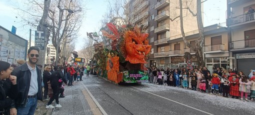 Maschere, coriandoli e carri: tutto pronto a Beinasco per il gran finale del Carnevale (foto d'archivio)