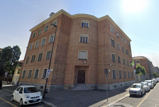 Va a denunciare un furto e trova la ladra in sala d’attesa: arrestata 52enne a Torino Va a denunciare un furto e trova la ladra in sala d’attesa: arrestata 52enne a Torino