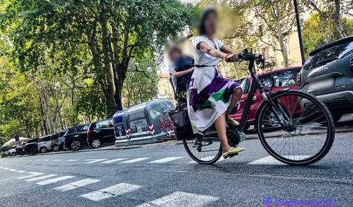 Tragedia in corso Regina, è morto il bambino di 7 anni travolto in bici