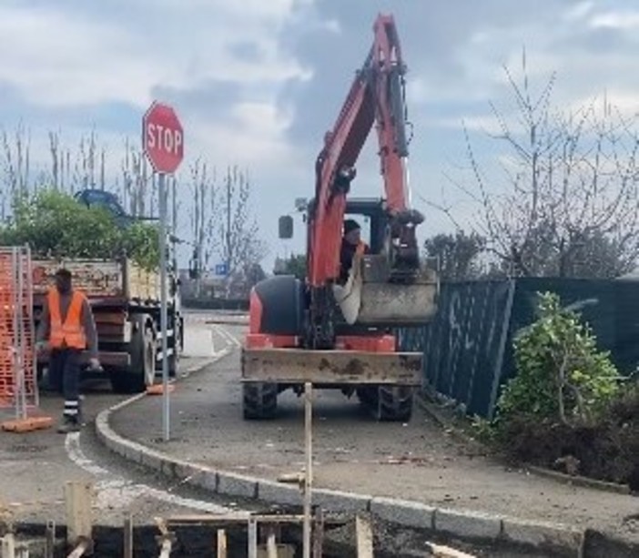 A Nichelino partiti i lavori di riqualificazione di via Prali A Nichelino partiti i lavori di riqualificazione di via Prali