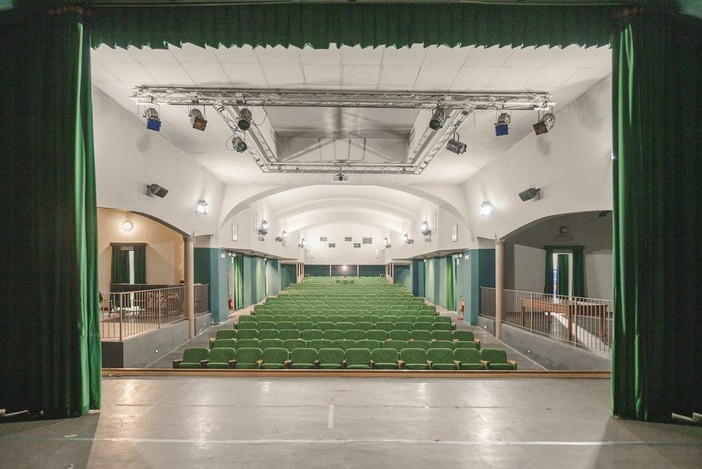 Al Cinema Esedra, al via la rassegna per adulti e bambini "Film tra le righe" Al Cinema Esedra, al via la rassegna per adulti e bambini "Film tra le righe"