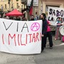 Corteo antimilitarista al Balon, blitz davanti a Leonardo: &quot;Sabotare la guerra&quot;