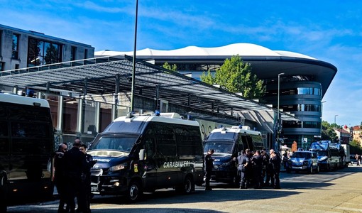Tensioni al Campus Einaudi per il primo giorno di lezioni Tensioni al Campus Einaudi per il primo giorno di lezioni