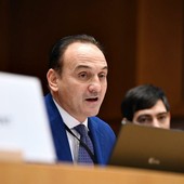 La lettera al presidente Cirio: "Onori la promessa di venire a visitare le carceri torinesi"