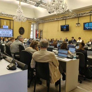 Voucher scuola: dopo emendamenti e mediazioni, in arrivo il via libera del Consiglio regionale Voucher scuola: dopo emendamenti e mediazioni, in arrivo il via libera del Consiglio regionale