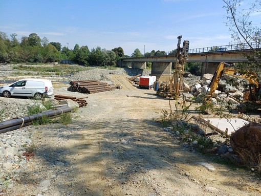 Il cantiere del ponte di Villanova Canavese Il cantiere del ponte di Villanova Canavese