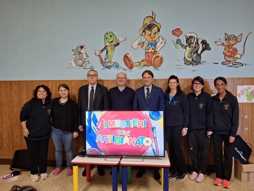 Confartigianato e Tronzano consegnano ai bambini l’album da colorare “I mestieri dell’artigianato”