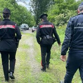 Carabinieri e Polizia locale di Nichelino impegnati in un controllo Carabinieri e Polizia locale di Nichelino impegnati in un controllo