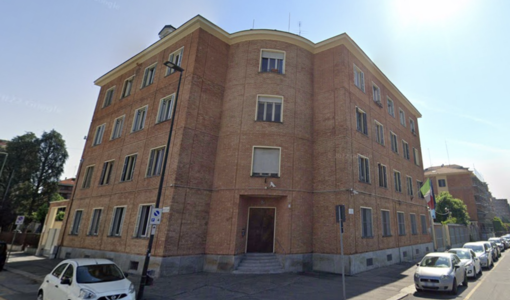 Va a denunciare un furto e trova la ladra in sala d’attesa: arrestata 52enne a Torino
