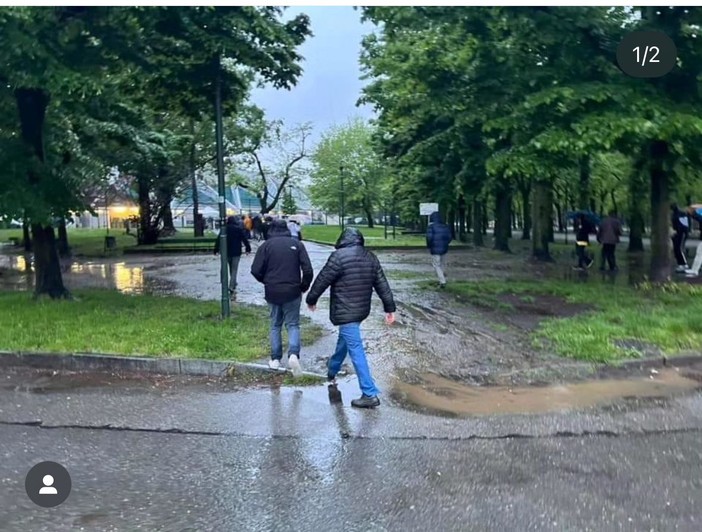 Via l'asfalto dal parco Ruffini: il Comune chiede i soldi alla Regione contro gli allagamenti Via l'asfalto dal parco Ruffini: il Comune chiede i soldi alla Regione contro gli allagamenti